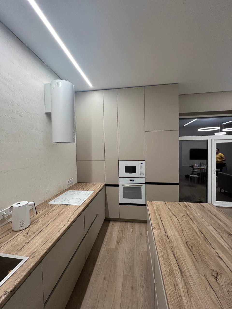 Кухня угловая — Кашемир и дерево